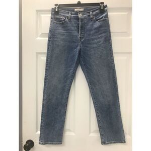 Levi’s Premium Wedgie Button Fly Light Wash Jeans Size 29